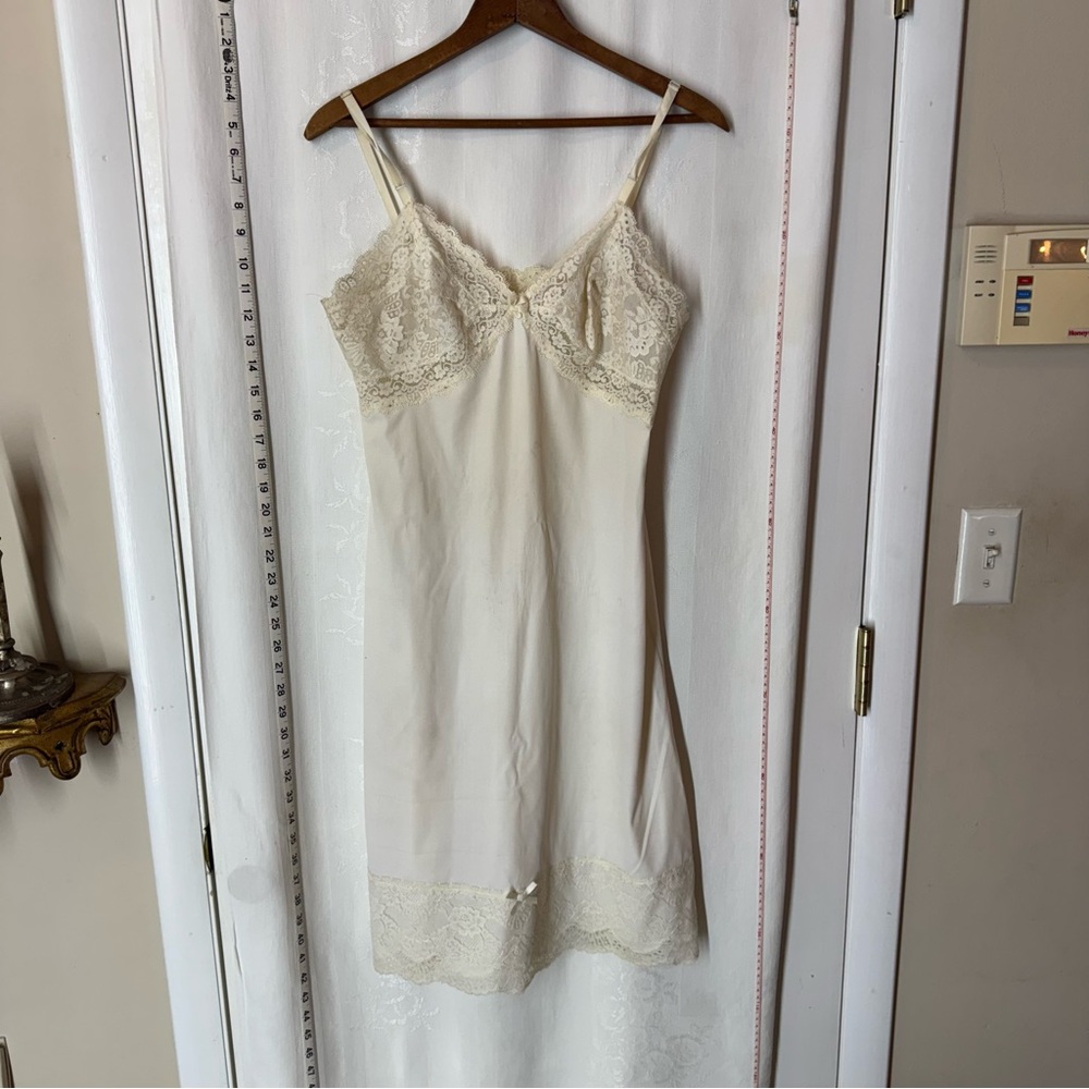 Vintage Vanity Fair Full Lace Detailed Slip
